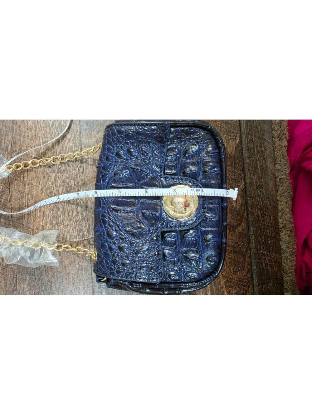 Elegant Navy Blue Croc-Embossed Faux Leather Crossbody Bag with Gold Chain